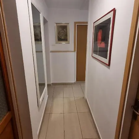 Apartament Vestibul *